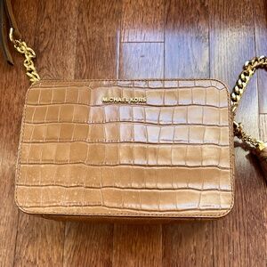 Michael Kors crossbody purse